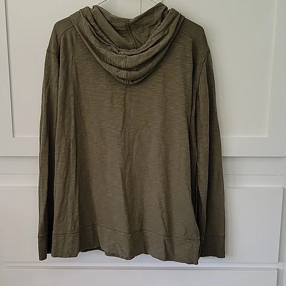 Eddie Bauer Women's Zip-Up in Olive - Picture 2 of 3
